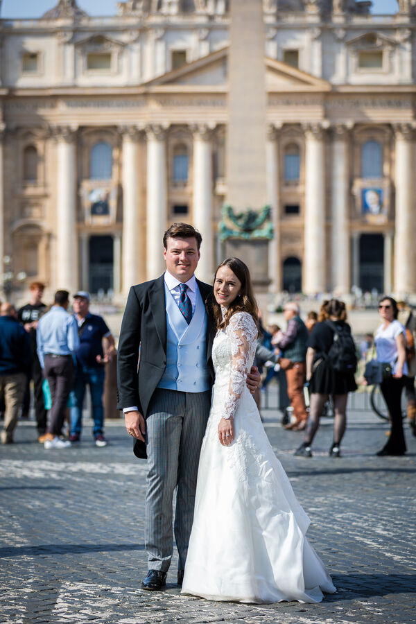 Sposi Novelli in Saint Peter's Square in Rome