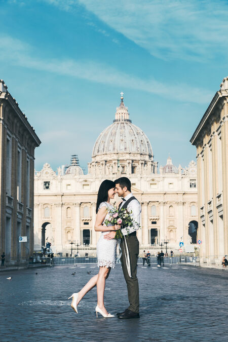 Newly-wed couple at Vatican City