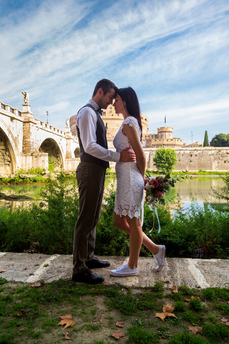 Wedding Photo Session on bank of the river Tiber with Castel Sant'Angelo in the background